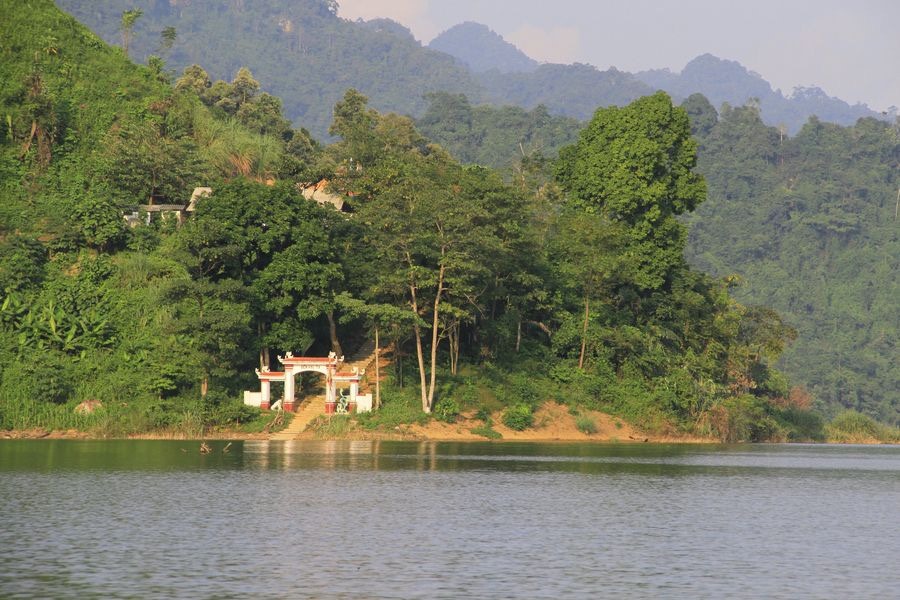 đền pác tạ tuyên quang