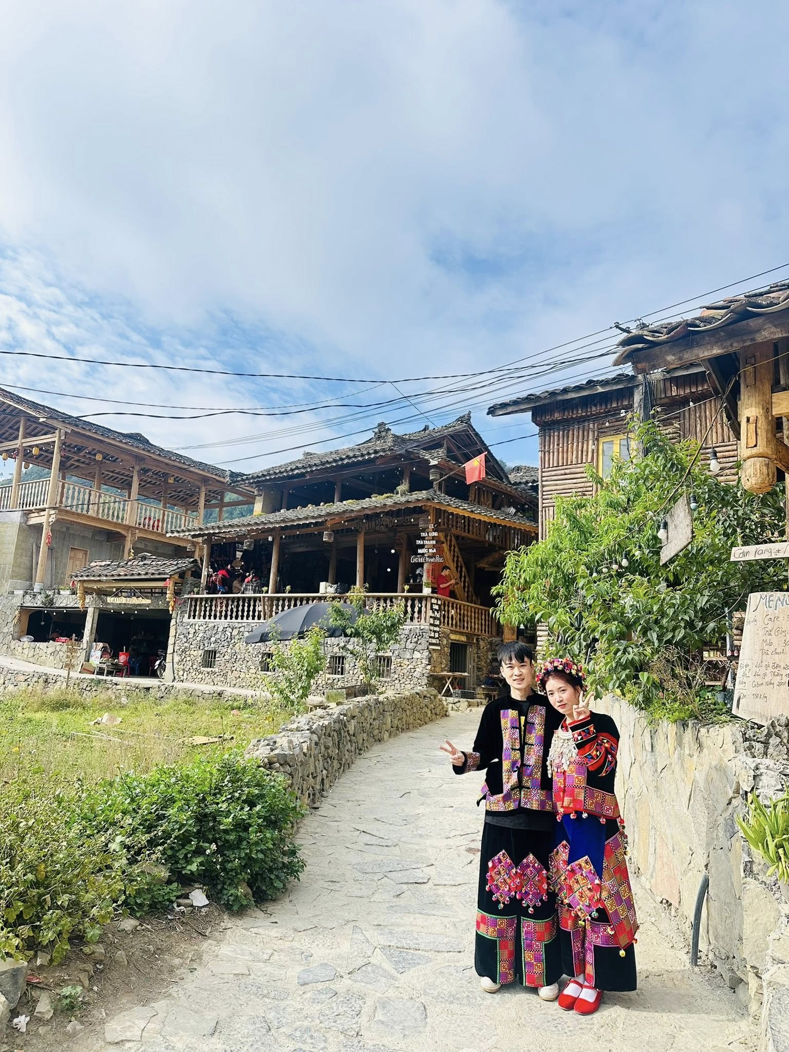 tham quan làng lô lô chải